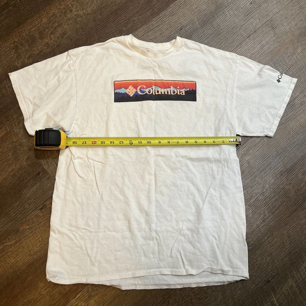 Columbia Short Sleeve Graphic Men's Stunt T-Shirt Large